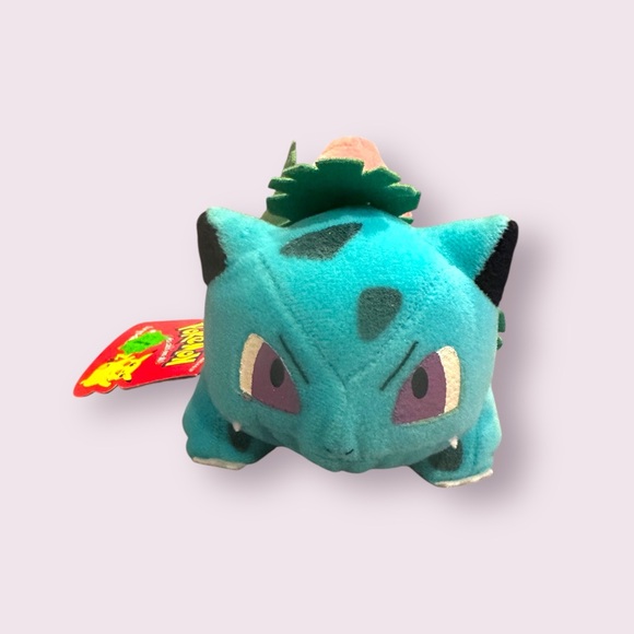 Pokemon Ivysaur Collectible Tag with Red and Yellow - Picture 2 of 11
